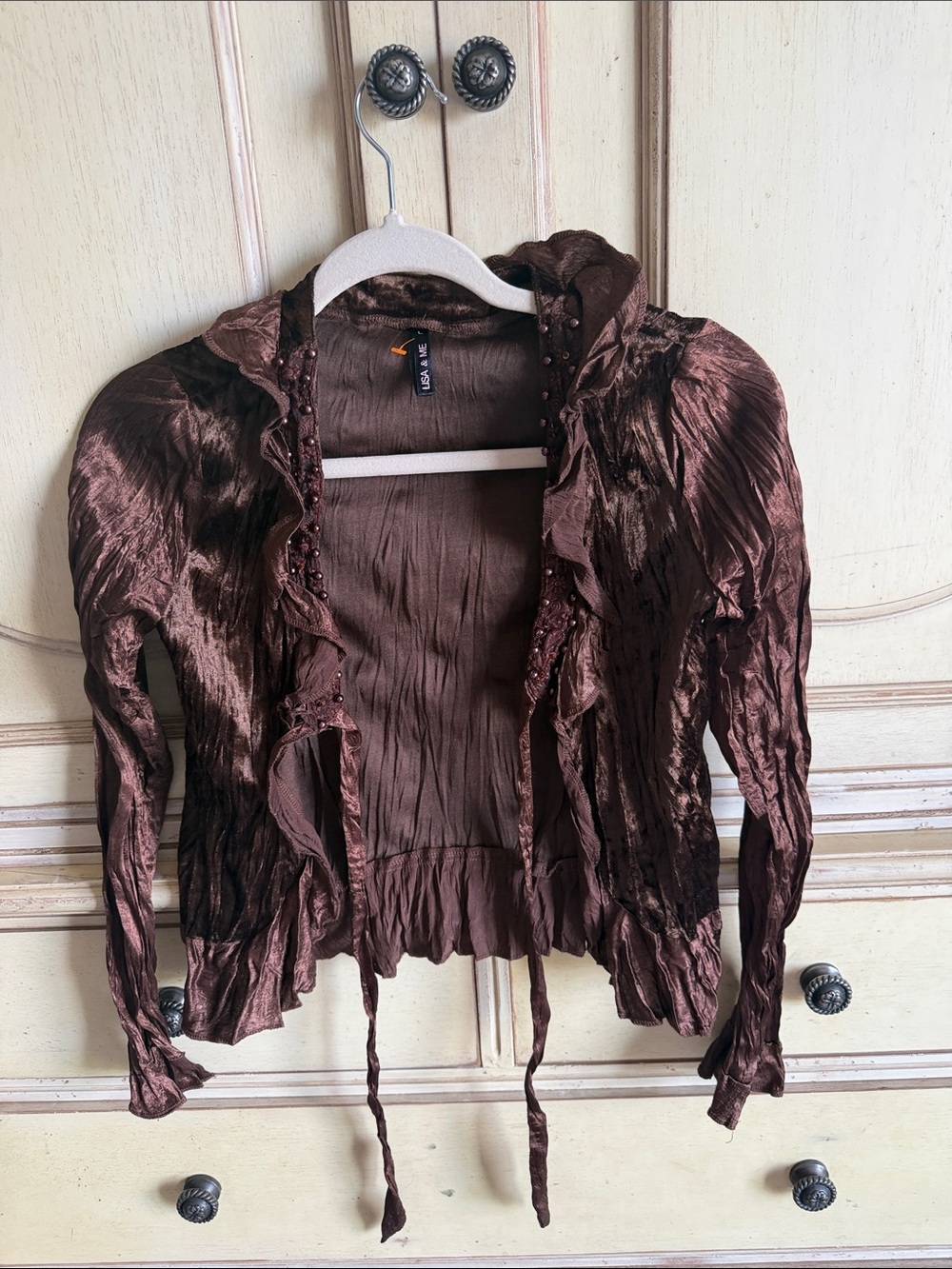 Vintage Women's Brown Ruffle Front Lightweight Sweater